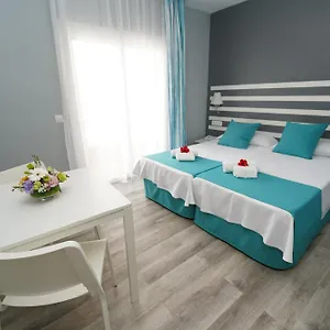 apartamentos-rf-bambi.tenerifehoteles.net/